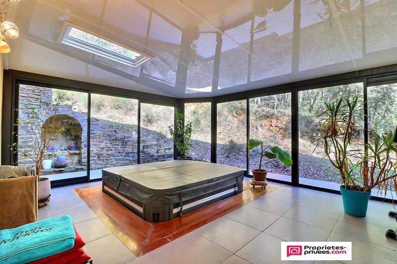 Maison - 310 m² - 10 pièces