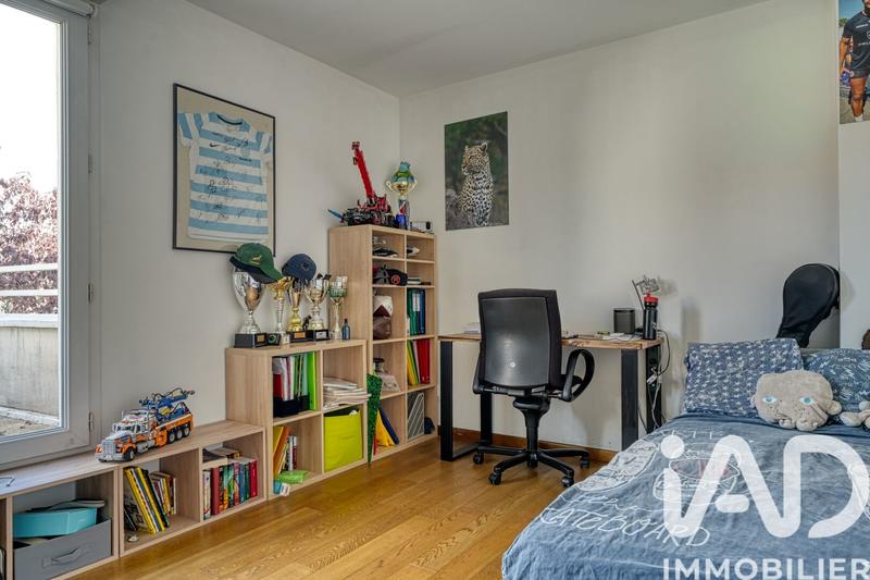 Maison - 180 m² - 8 pièces