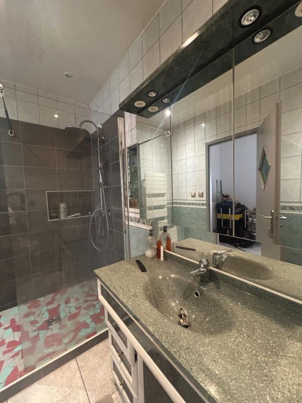 Immeuble - 200 m² - 7 pièces