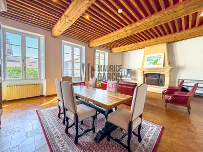 Appartement - 192 m² - 6 pièces