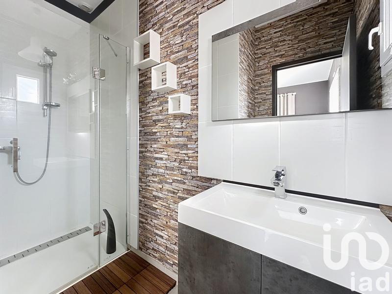 Maison - 200 m² - 5 pièces