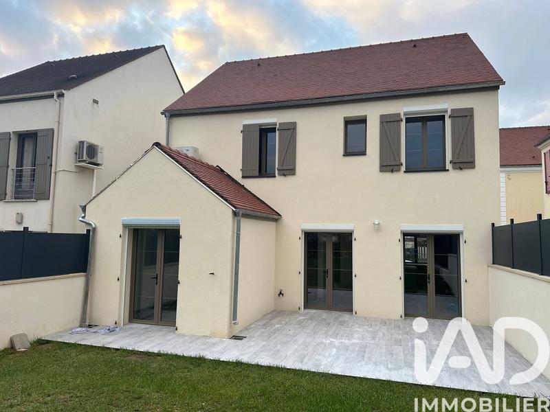 Maison - 148 m² - 8 pièces