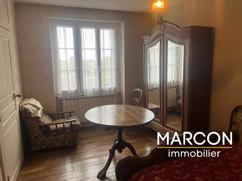 Maison - 230 m² - 10 pièces