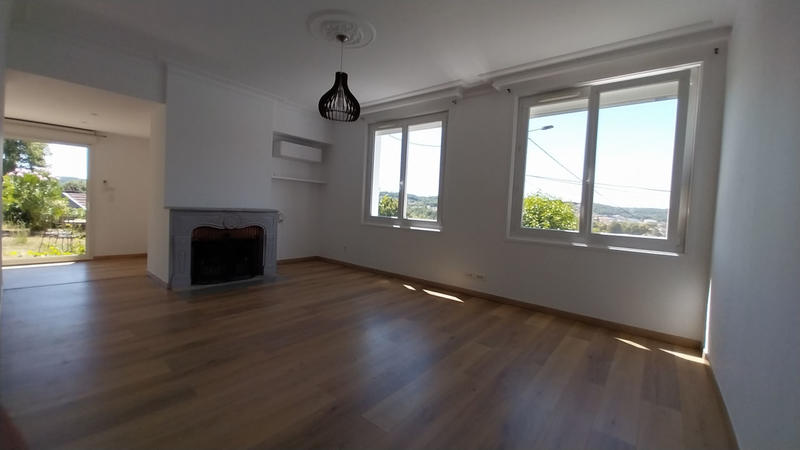 Maison - 198 m² - 8 pièces