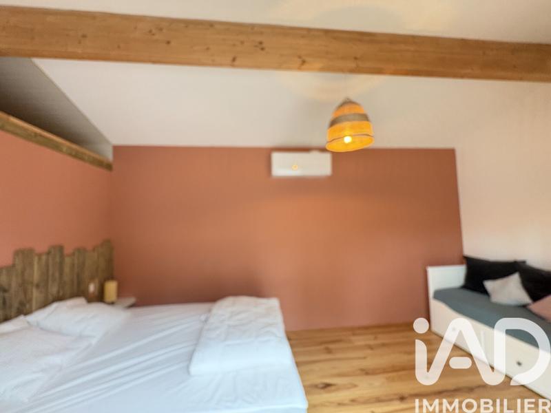 Maison - 240 m² - 9 pièces