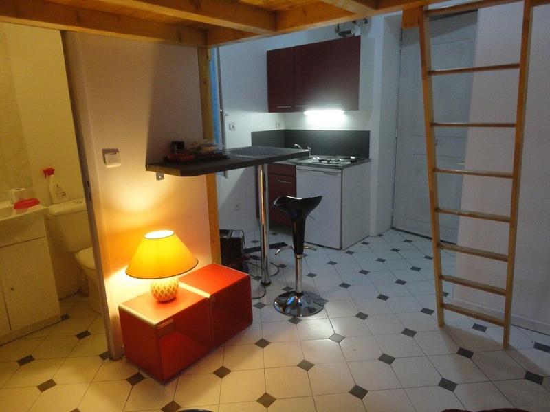 Studio - 15 m² - 1 pièce