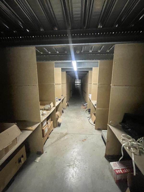 Local d'activités - 887 m²