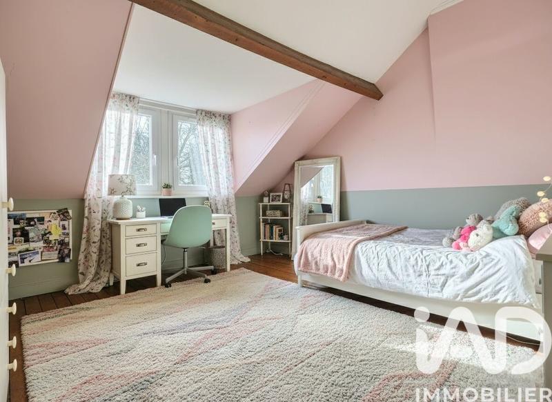 Maison - 260 m² - 8 pièces