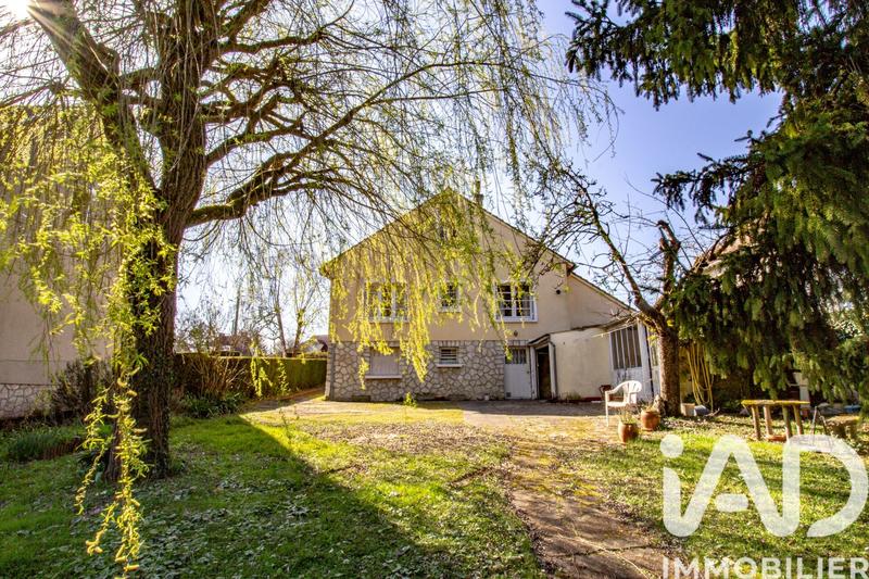 Maison - 142 m² - 8 pièces