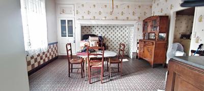 Maison - 90 m² - 5 pièces