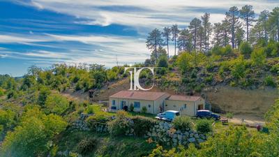 Maison - 96 m² - 4 pièces