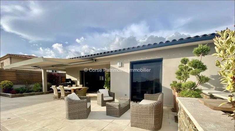 Villa - 210 m² - 6 pièces