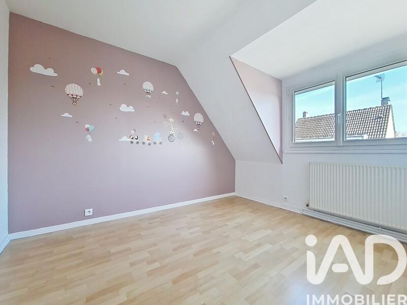 Maison - 98 m² - 5 pièces