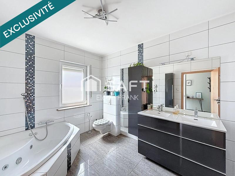 Maison - 259 m² - 9 pièces