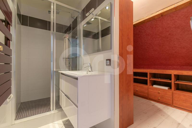 Maison - 177 m² - 7 pièces