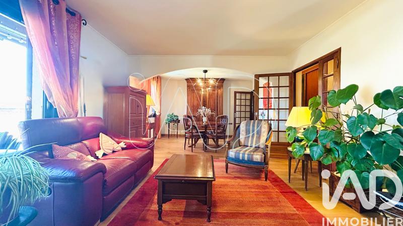 Maison - 195 m² - 8 pièces