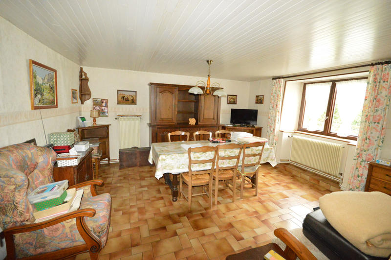 Maison - 95 m² - 4 pièces