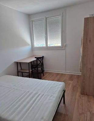 Chambre - 12 m² - 1 pièce