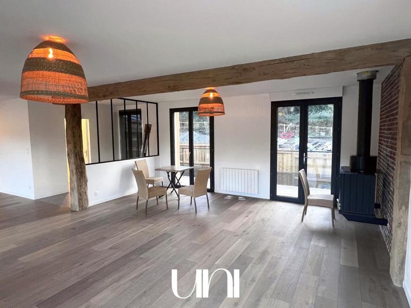 Maison - 205 m² - 7 pièces