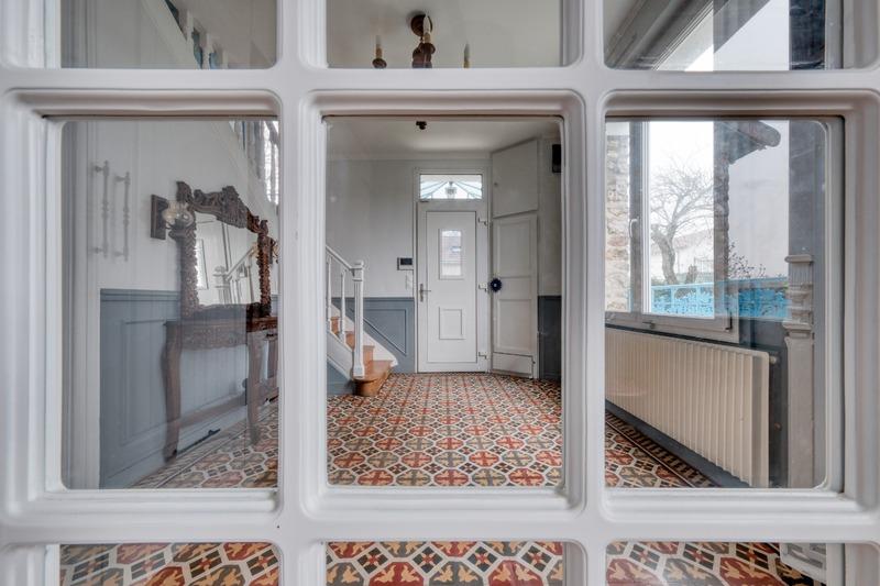 Maison bourgeoise - 260 m² - 9 pièces