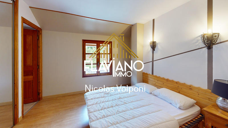 Appartement - 193 m² - 5 pièces