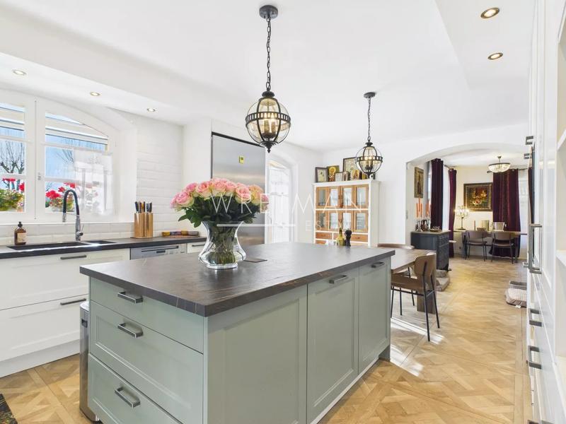 Villa - 178 m² - 6 pièces