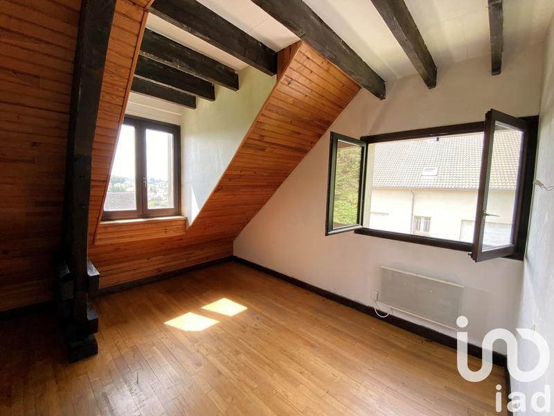Maison - 216 m² - 7 pièces