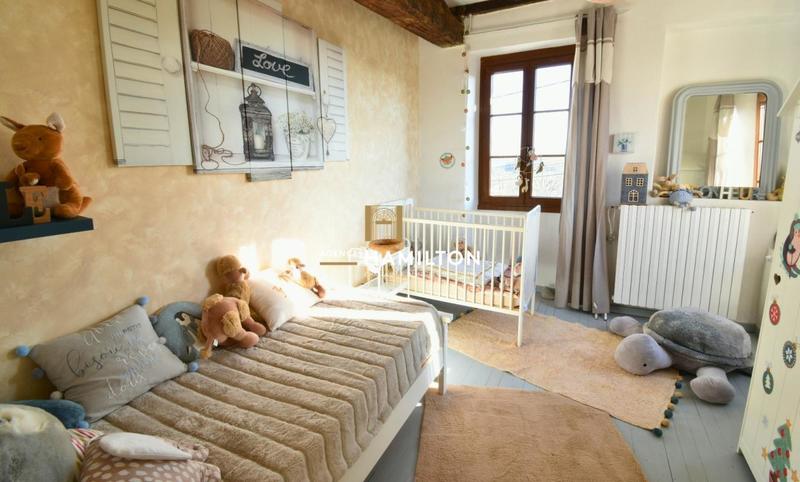 Propriété - 399 m² - 11 pièces