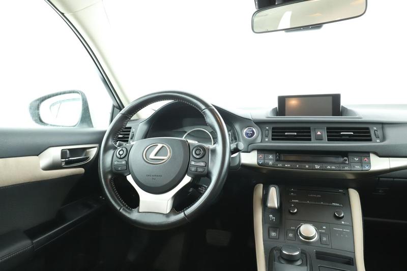 Lexus Ct 200h 136 ch
