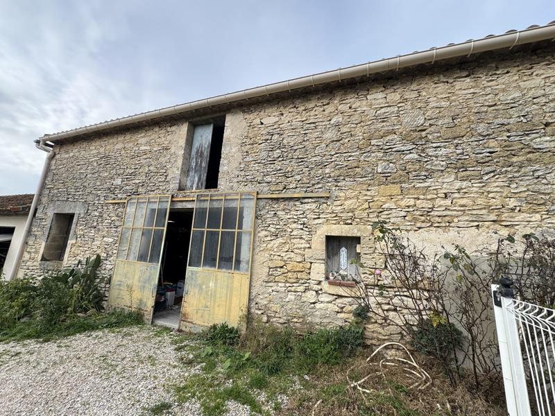 Mas - 261 m² - 8 pièces