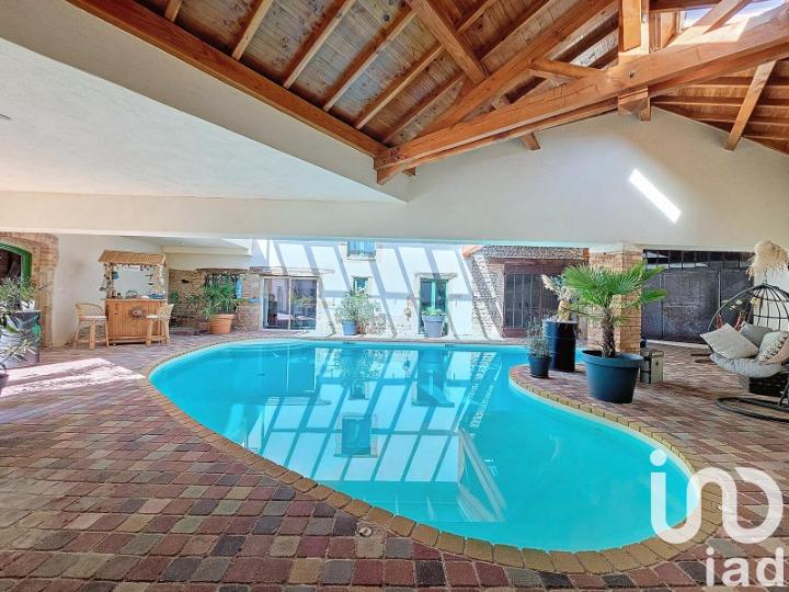 Maison - 277 m² - 10 pièces