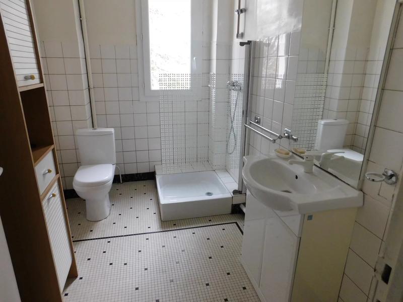 Maison - 235 m² - 11 pièces