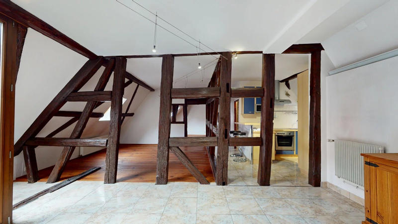 Maison traditionnelle - 258 m² - 7 pièces