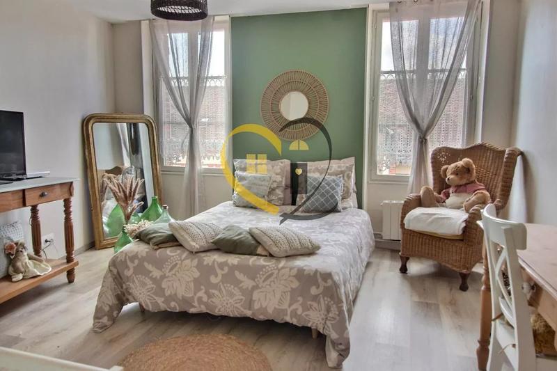 Maison - 179 m² - 6 pièces