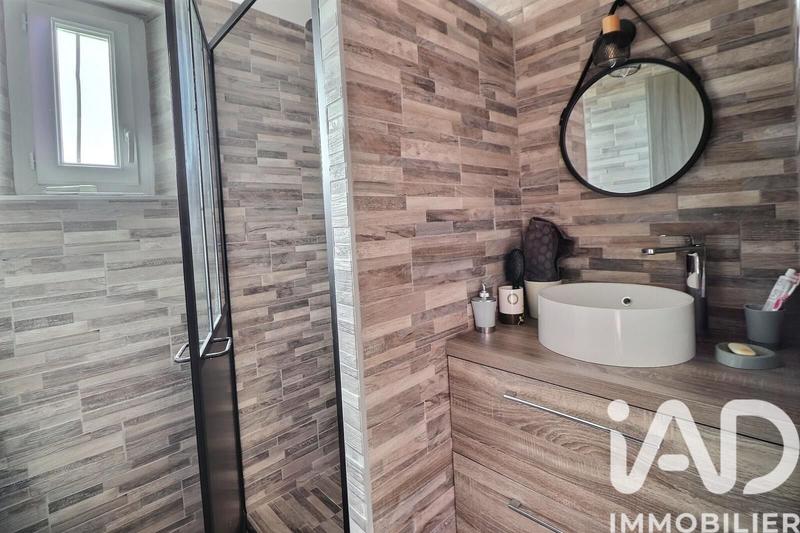 Maison - 224 m² - 9 pièces