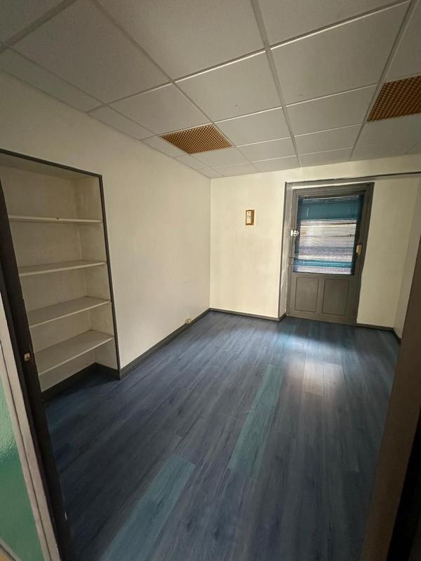 Local commercial - 70 m² - 2 pièces