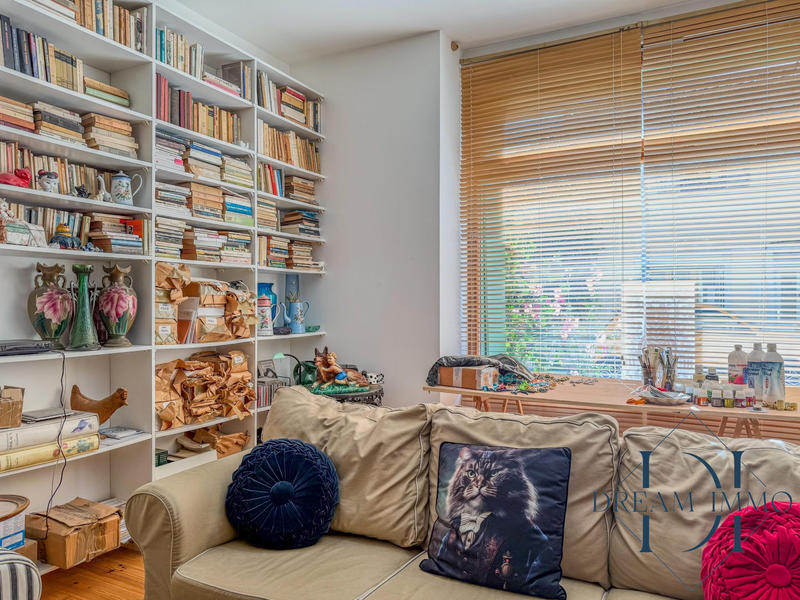 Maison - 256 m² - 10 pièces