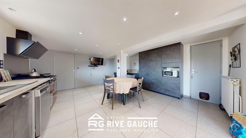 Maison - 192 m² - 6 pièces