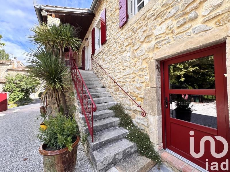 Maison - 340 m² - 12 pièces