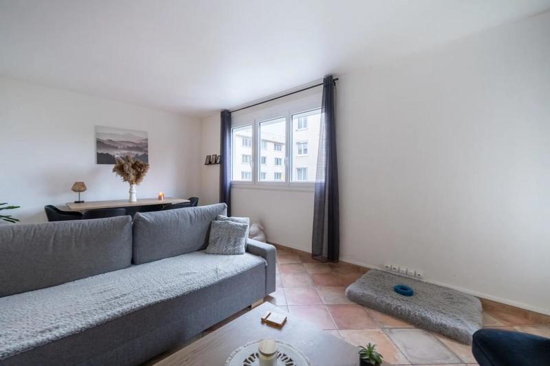 Appartement - 84 m² - 4 pièces