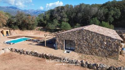 Maison - 150 m² - 4 pièces