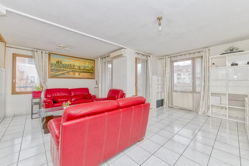 Appartement - 102 m² - 5 pièces