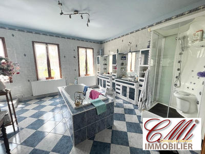 Maison ancienne - 268 m² - 6 pièces