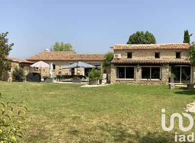 Maison - 288 m² - 6 pièces