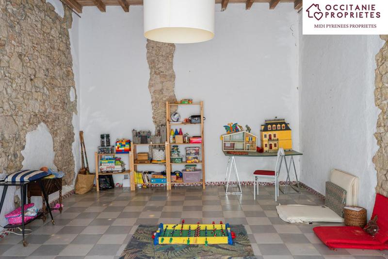 Maison de maîtres - 409 m² - 13 pièces