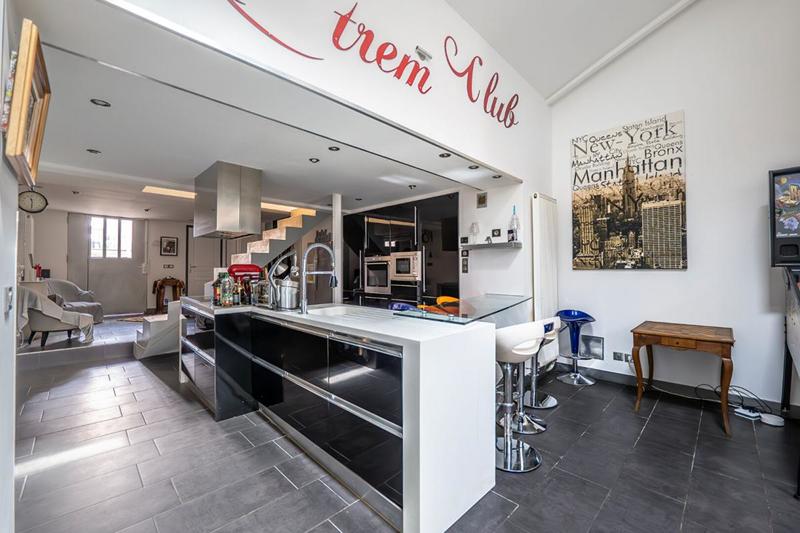 Appartement - 200 m² - 6 pièces