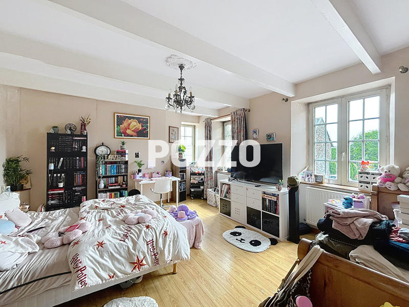 Maison - 276 m² - 7 pièces