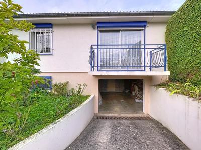 Maison - 96 m² - 5 pièces