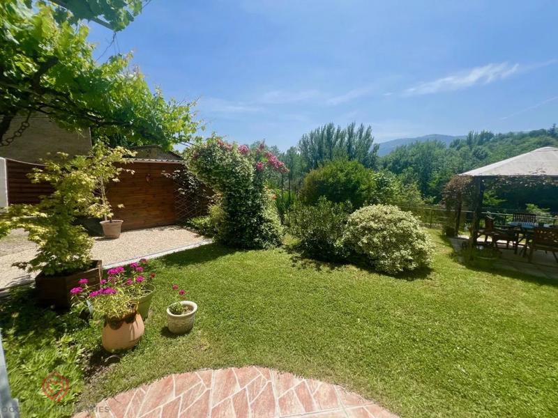 Propriété - 187 m² - 7 pièces