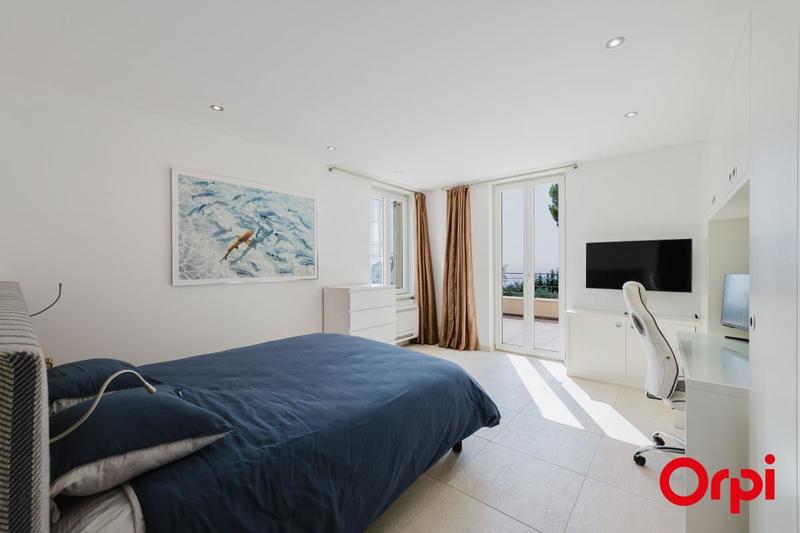 Villa - 366 m² - 11 pièces